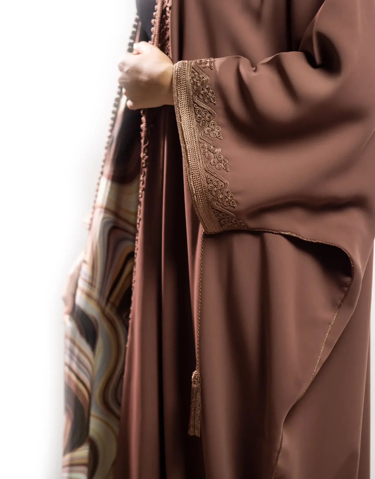 Desert Jewel Abaya - Image 4