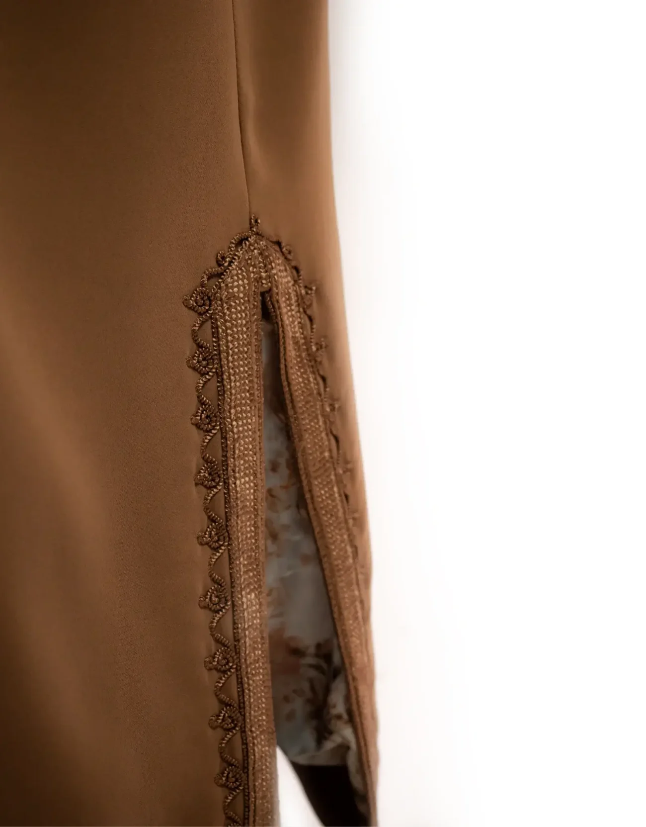 desert Curve Abaya - Image 6